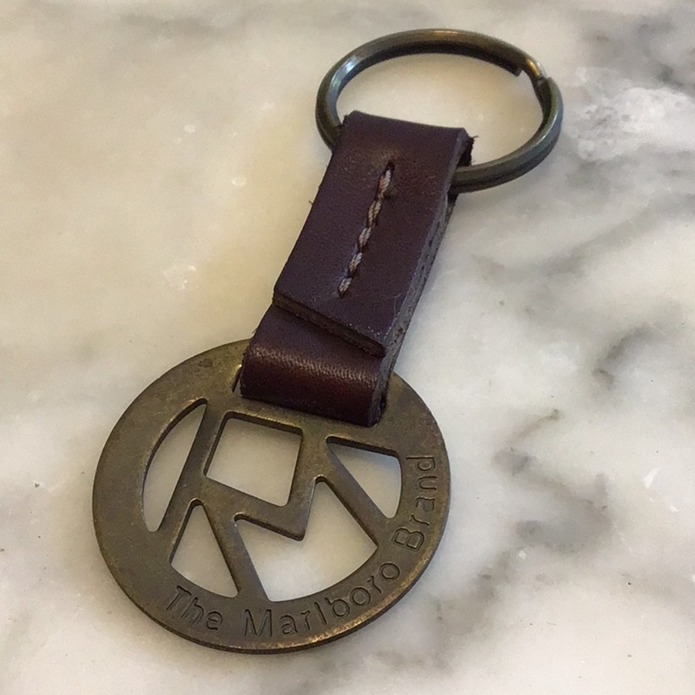 VTG 1980’s Marlboro Tobacco Memorabilia Brass Keychain